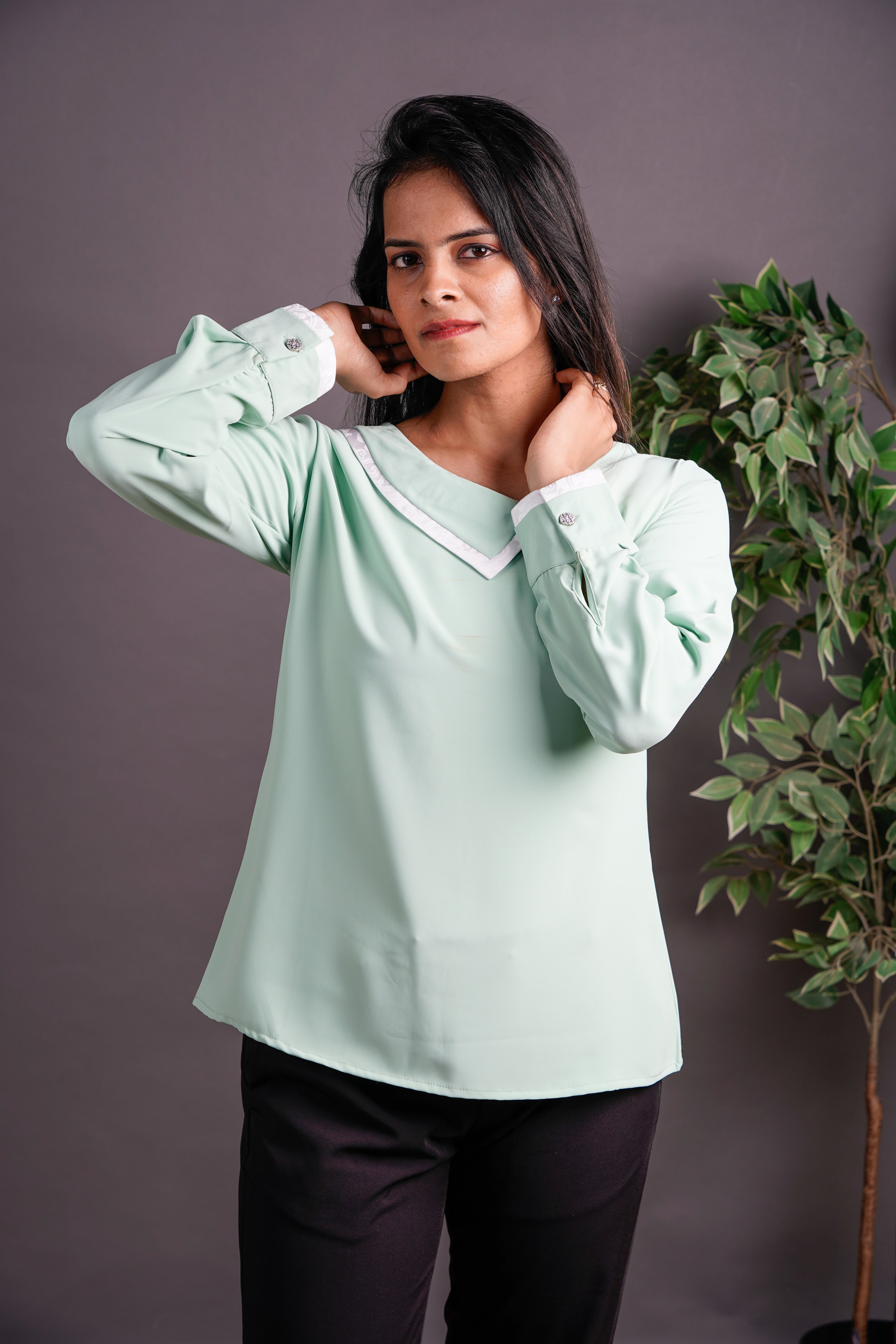 The Offset Collar Top Light Mint