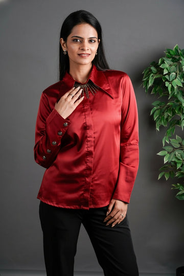 The Long Collar Satin Crimson Red