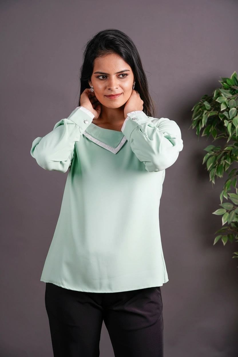 The Offset Collar Top Light Mint